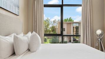 3 bedrooms, individually decorated, individually furnished