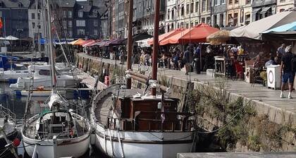 Independent in its garden in the Pays d'Auge 15 minutes from the beaches of Deauville