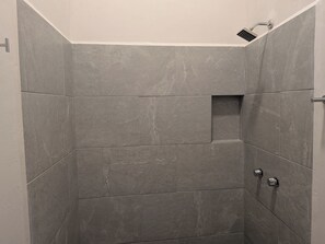 Loft | Bathroom | Shower, hair dryer, towels, soap