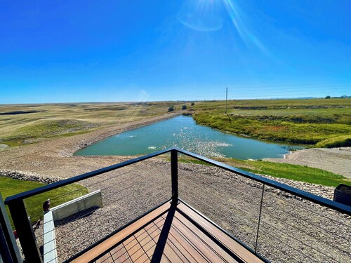 Luxury Resort living in tranquil Country setting...