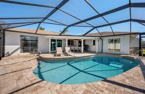 Piscine extérieure, piscine chauffée