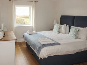 5 bedrooms, individually decorated, individually furnished, free WiFi