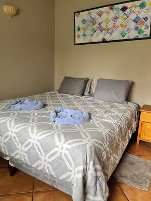 2 bedrooms, iron/ironing board, WiFi, bed sheets