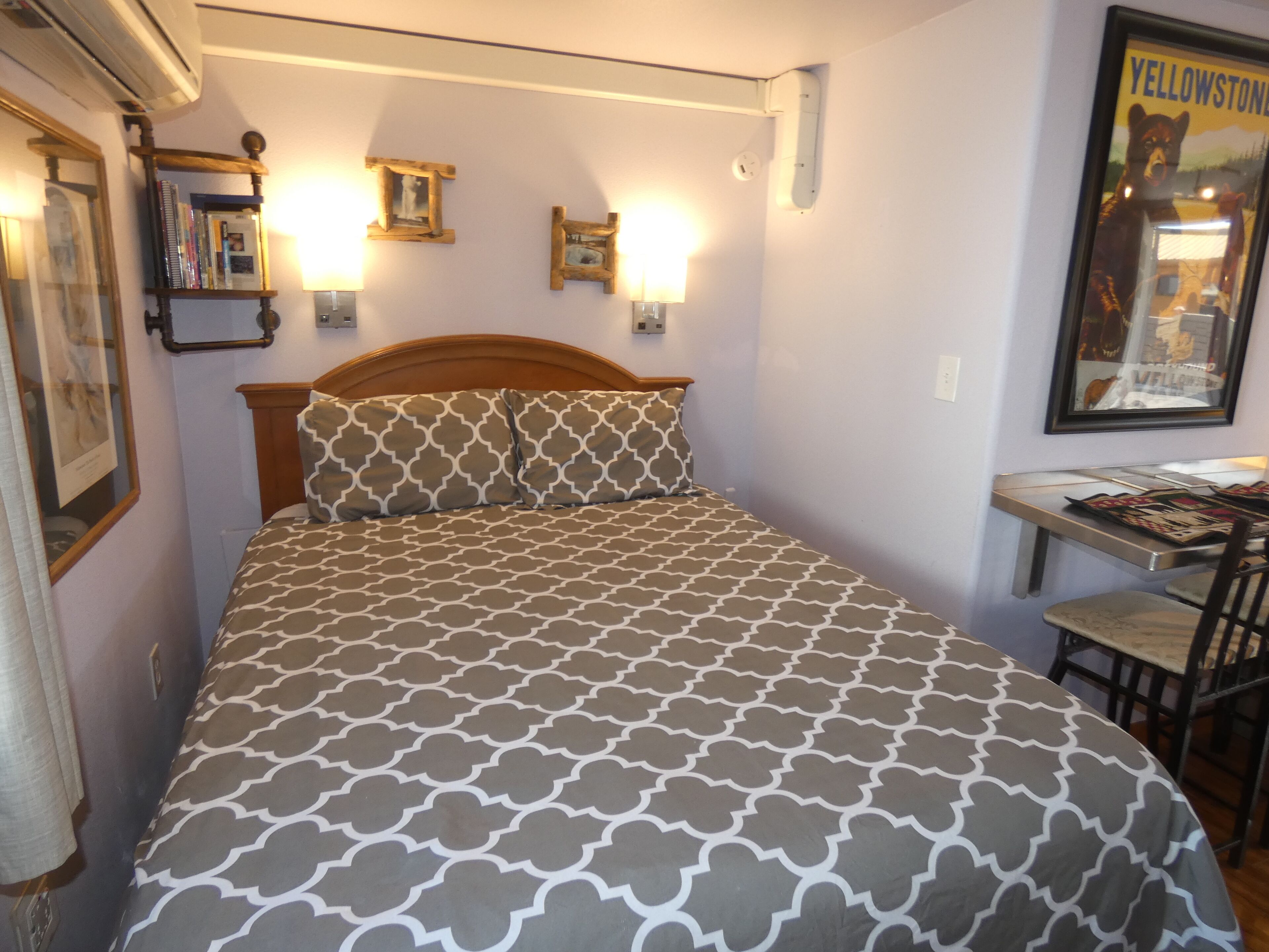 WiFi, bed sheets