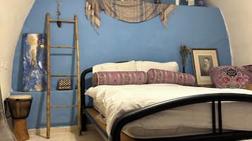 1 habitación, wifi y ropa de cama