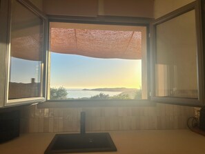 Interior - Sea view apartment Vulpaghja 2 (cargese)