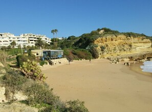 Am Strand, Liegestühle