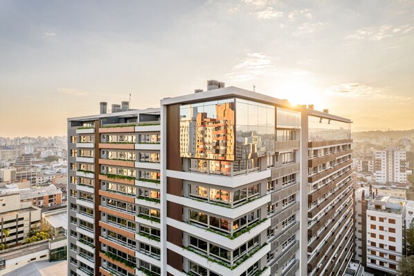 Exterior - High-Standard Loft in Porto Alegre, Brazil. (Praia de Belas Porto Alegre)