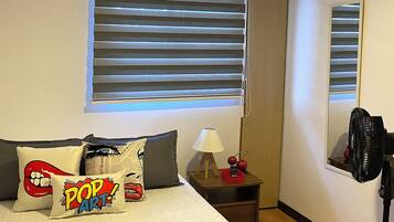 1 soverom, skrivebord, strykejern/-brett og wi-fi