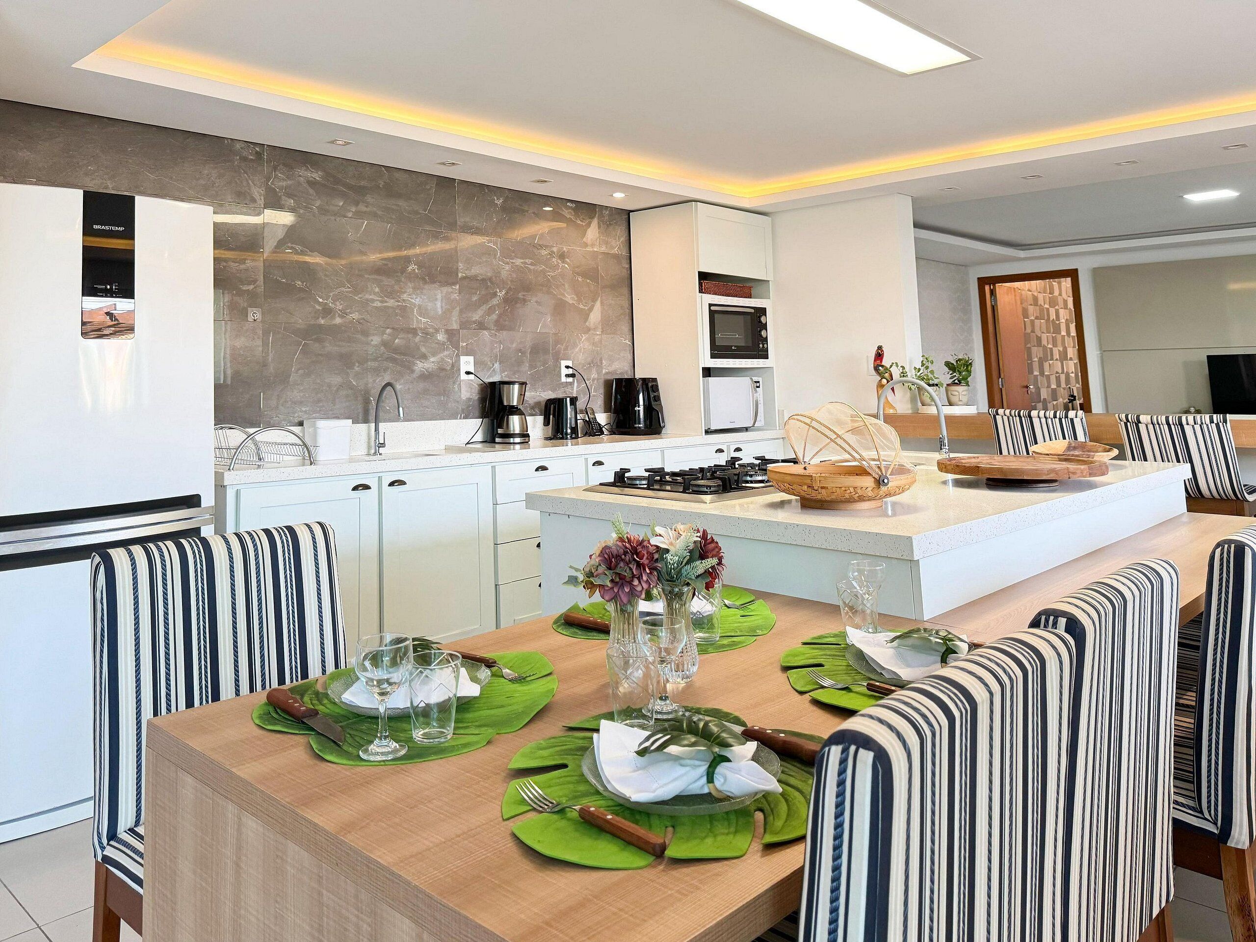 Villa | Dining
