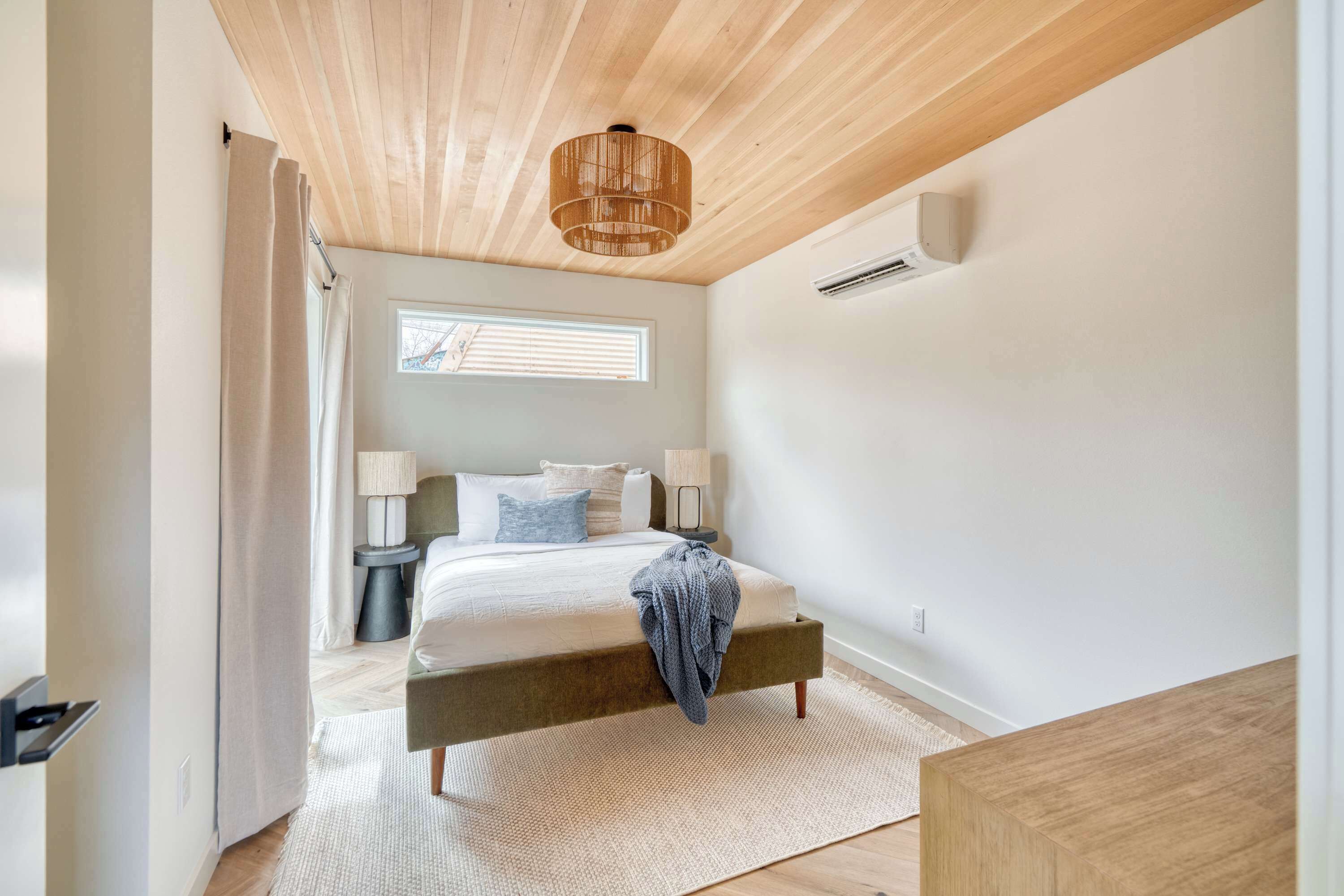 3 habitaciones, tabla de planchar con plancha, cuna de viaje y wifi 