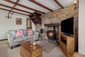 Smart TV, fireplace, DVD player