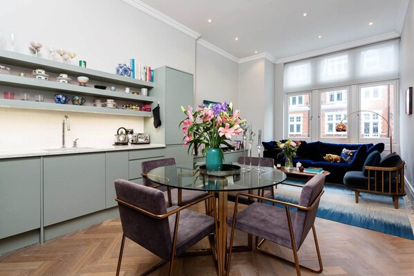 公寓 | 2 間臥室、網路服務