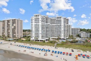 On the beach - 2BR/2BA Surf & Sand Hideaway (Myrtle Beach)