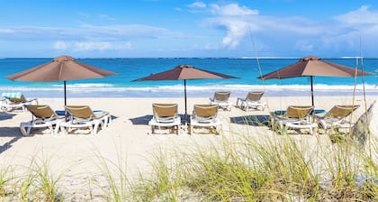 SEASCAPE on Grace Bay TOWNHOMES