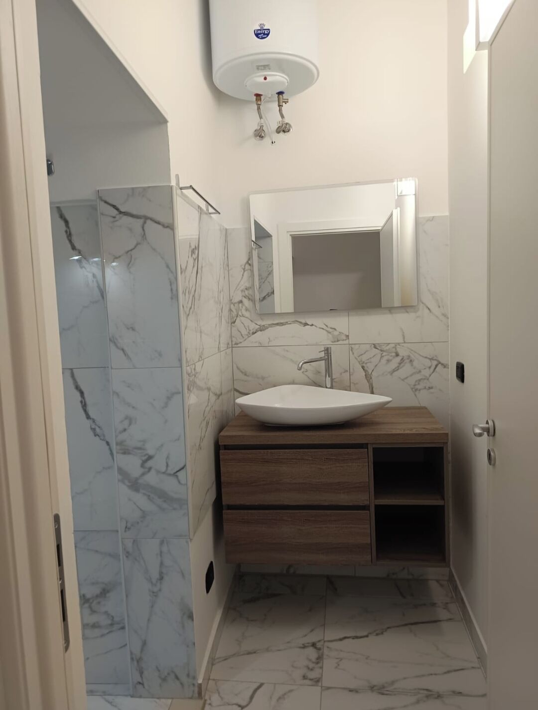 Doccia, asciugacapelli, bidet, asciugamani