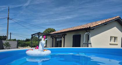 GITE Chez mamie 7 people swimming pool Ste Livrade sur Lot