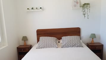 4 chambres, fer et planche à repasser, lit parapluie, Wi-Fi gratuit