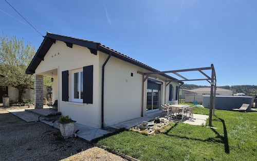 GITE Chez mamie 7 people in Ste Livrade sur Lot