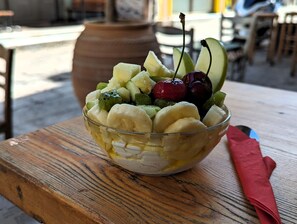 Daily cooked-to-order breakfast for a fee - ISSA Lesvos (Lesvos)