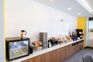 Free daily continental breakfast  - Microtel Inn & Suites by Wyndham Newark NY (Newark)