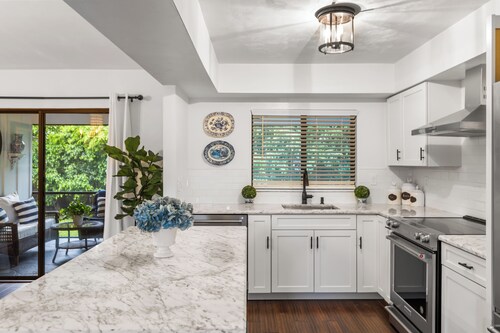 Charming 2-bedroom Townhome On Fabulous Marco Island