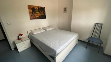 5 chambres, fer et planche Ă repasser, draps fournis