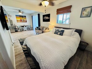 Fer et planche à repasser, Wi-Fi gratuit, draps fournis