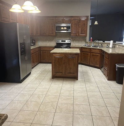 Charming 4-bedroom house with WiFi and AC in lovely Beaumont