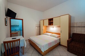 Internet, bed sheets