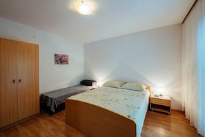 Accès Internet, draps fournis