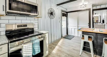 Walk to Pier: North Carolina Getaway in Oak Island