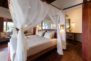Superior Room, 1 King Bed, Private Pool, Beach View - Carneiros Paradiso (Tamandaré)