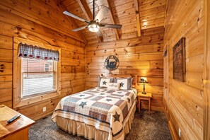 2 makuuhuonetta, silitysrauta/-lauta, ilmainen Wi-Fi, vuodevaatteet