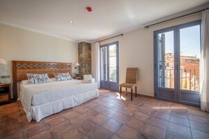 Habitación de lujo doble | Minibar, wifi gratis, ropa de cama y accesible en silla de ruedas