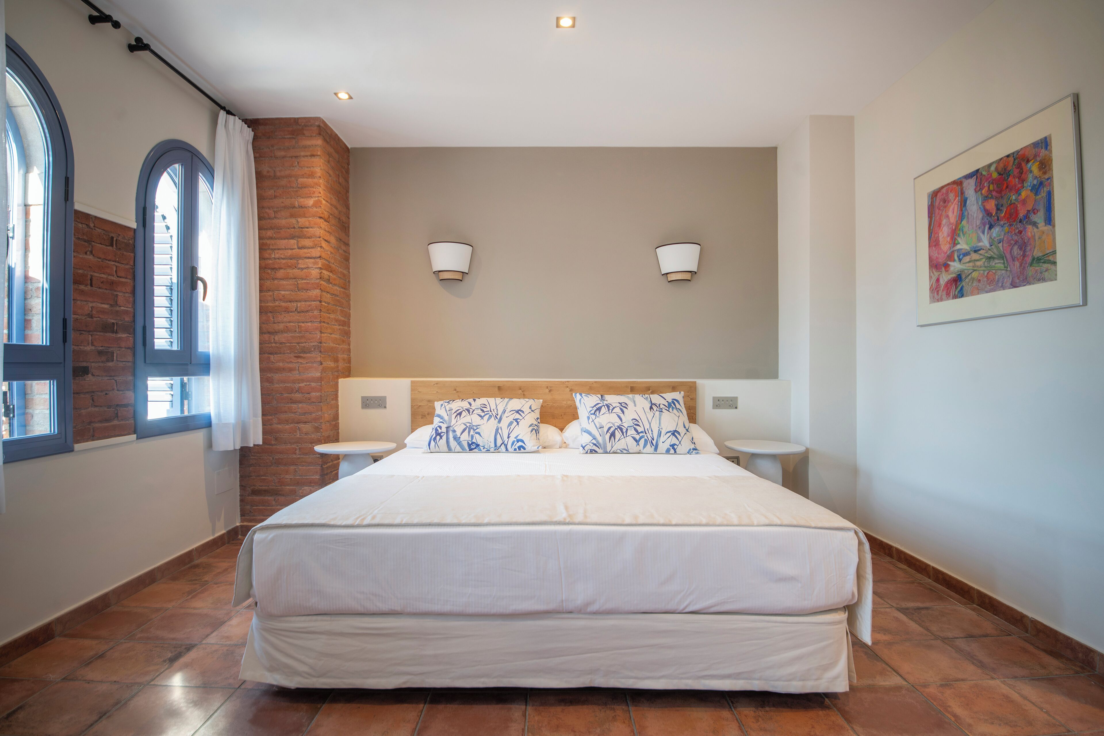 Luxe tweepersoonskamer | Een minibar, een laptopwerkplek, gratis wifi, beddengoed