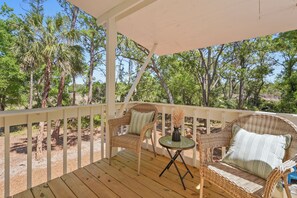 Property grounds - Coastal Hideaway: 2/1 guest house close to UTC! (Sarasota)