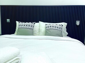 1 bedroom, bed sheets