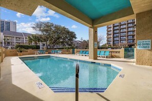 Pool - The Coral Cove in Myrtle Beach (Myrtle Beach)