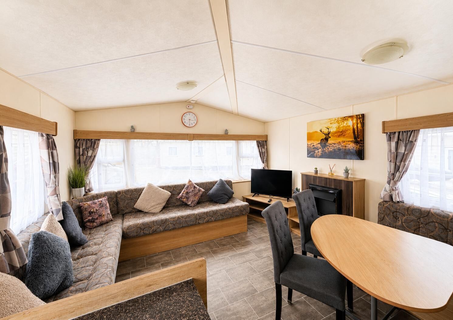 Whether you're planning short stays or a longer retreat, Kessingland Beach Parkdean provides the perfect base for family on holiday adventures, with easy access to Lowestoft beach and cosy living rooms.