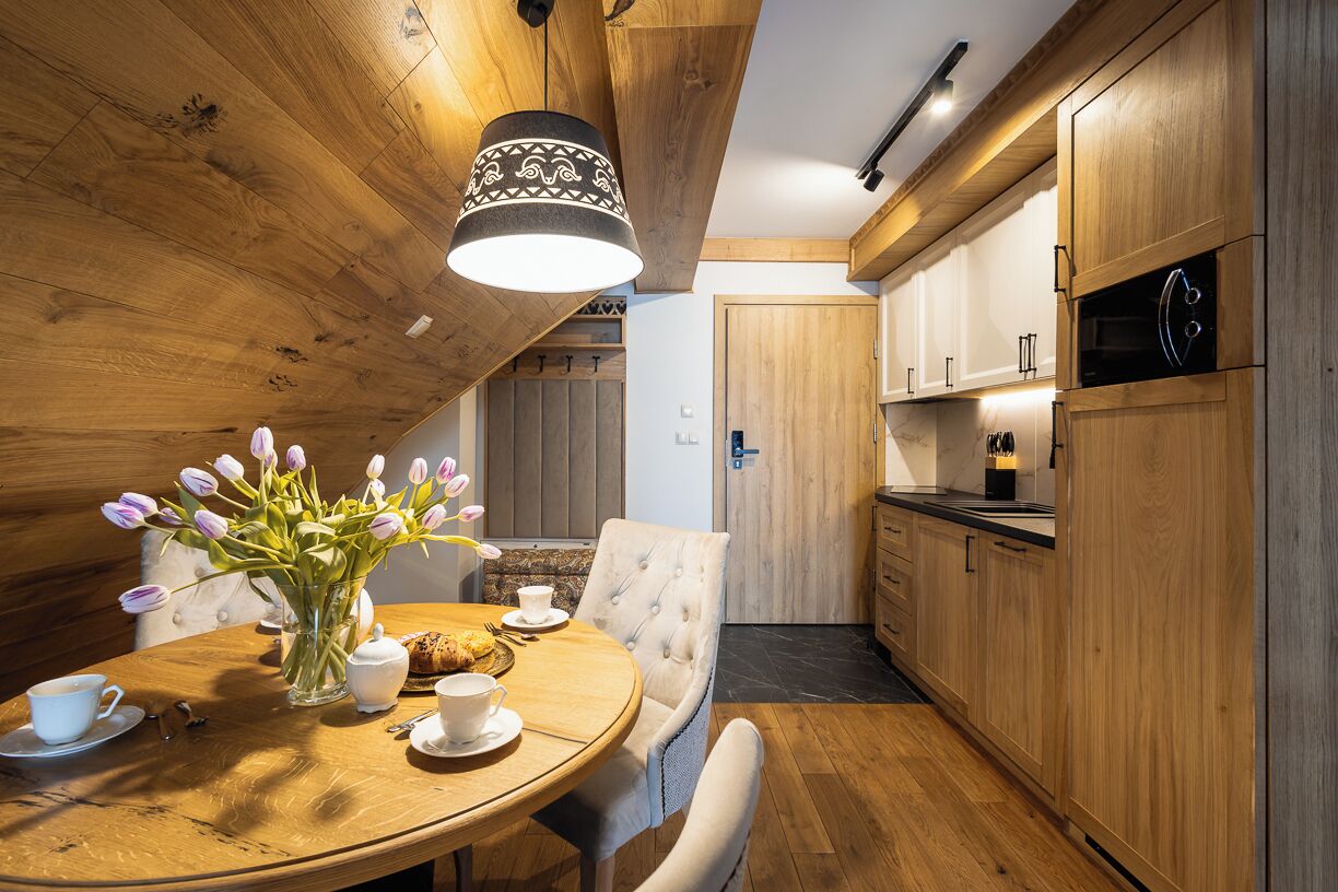 Deluxe Apartment | Iron/ironing board, free WiFi