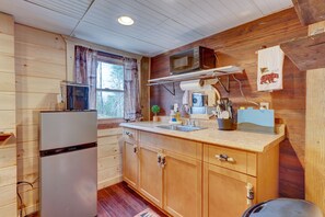 Microwave, stovetop, dishwasher, toaster
