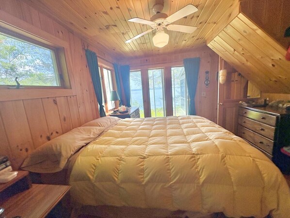 3 bedrooms, desk, WiFi