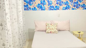 DecoraciĂłn personalizada, muebles diferentes y wifi gratis