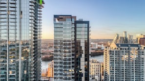 Interior - New Austin High Rise w/ Luxe Amenities Rooftop Pool, Gym, Yoga Studio & More! (Austin)