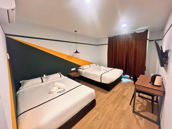 Bureau, fer et planche à repasser, Wi-Fi gratuit