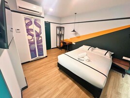 Double Room | Desk, iron/ironing board, free WiFi