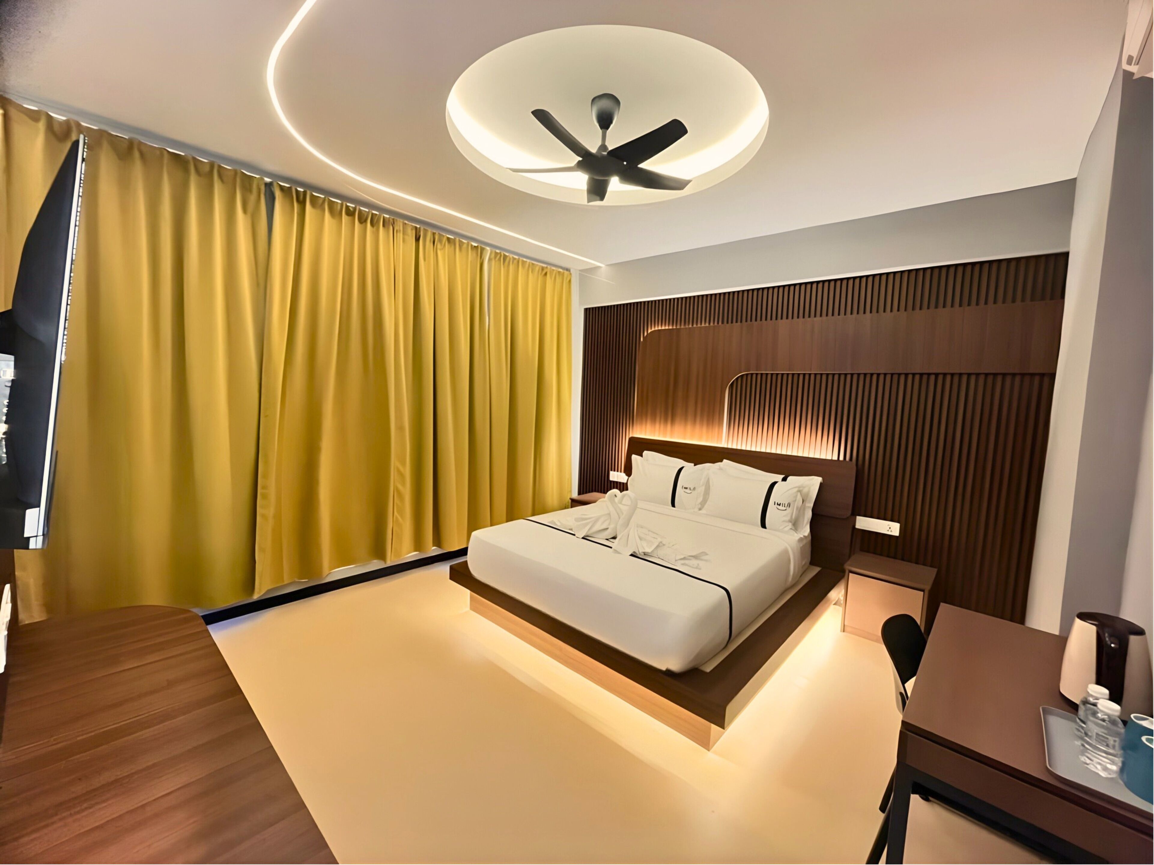 Studio | Skrivebord, strykejern/-brett, wi-fi (inkludert) og sengetøy