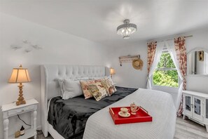 3 Schlafzimmer, Schreibtisch, Bügeleisen/Bügelbrett, WLAN