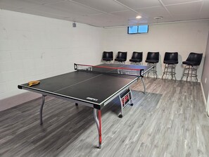 Game room - Quiet 2bd 1ba ranch with off street parkingWalking distance to downtown/beach. (Lake Geneva)